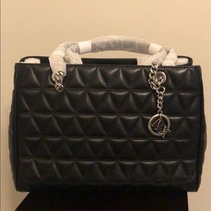 NWT Michael Kors Vivianne Large Leather Tote